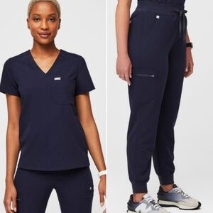 FIGS SET Navy Zamora Jogger Scrub Pant & Catarina One-Pocket Scrub Top
